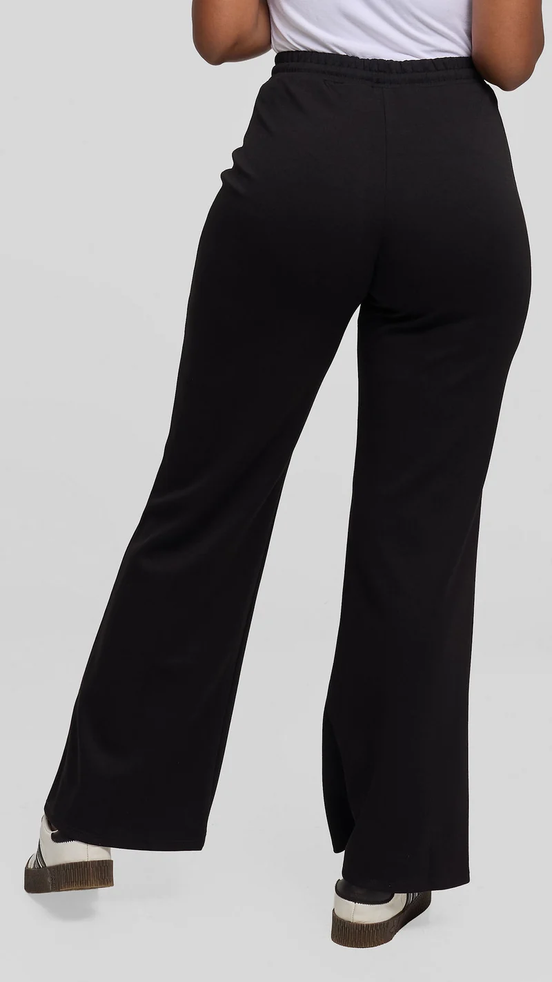 Vivo Straight Pants in Scuba - Black