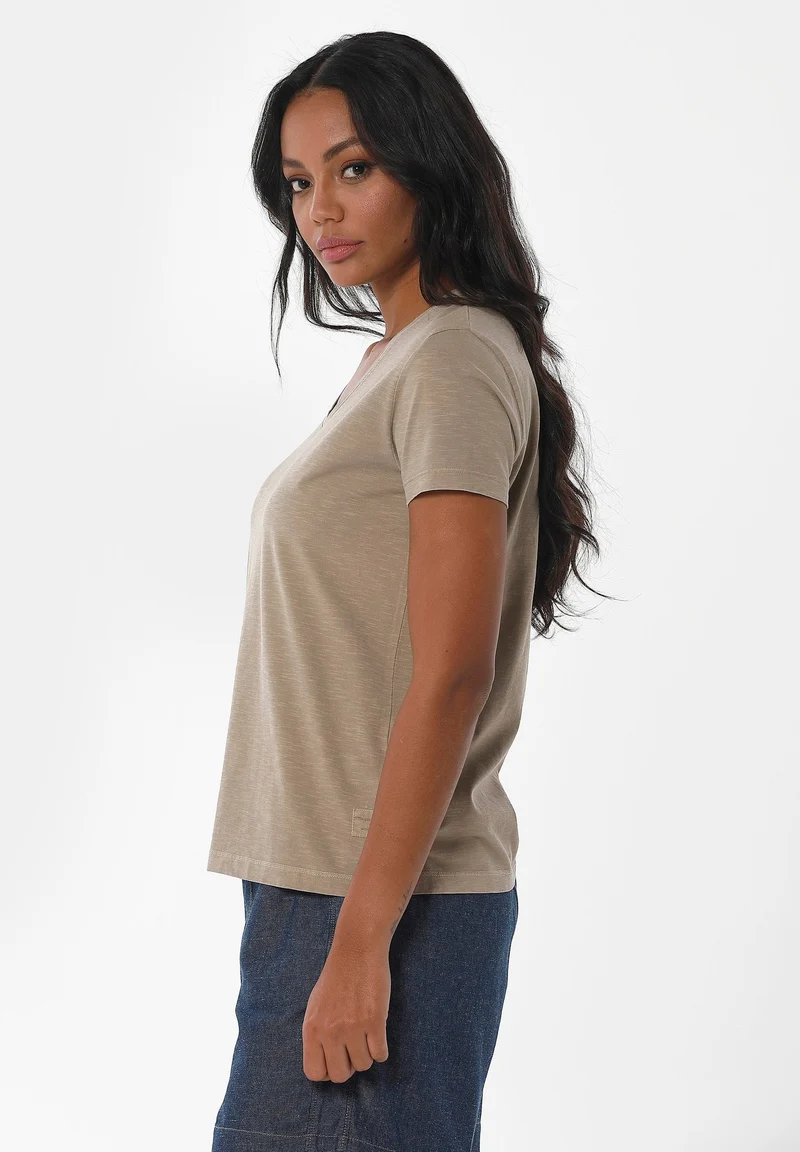 Natural Dyed T-Shirt aus Bio-Baumwolle