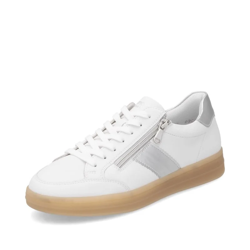 Low-Top Sneaker