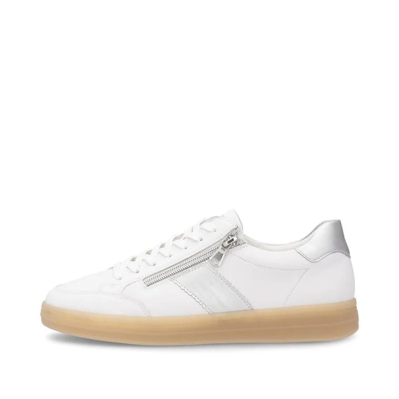 Low-Top Sneaker