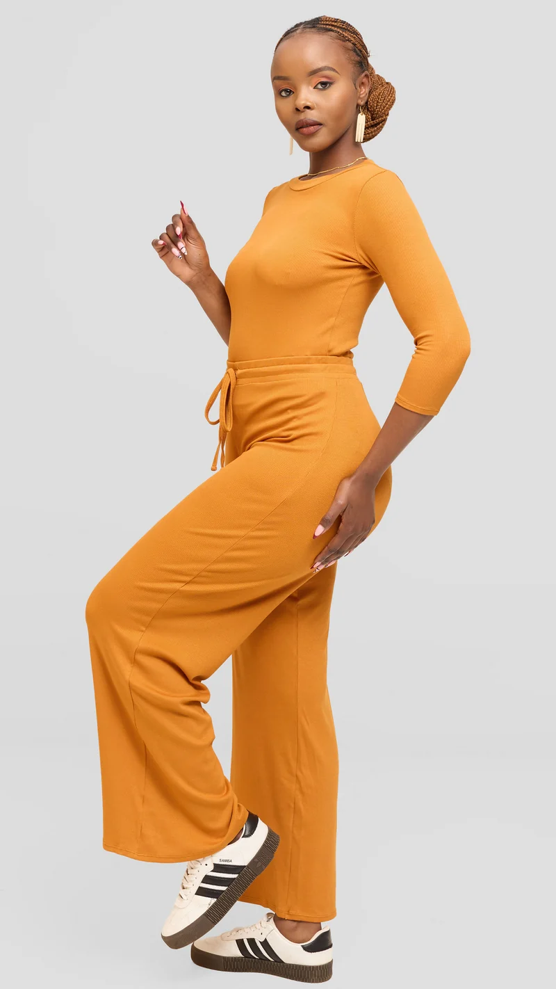 Vivo Lounge Pants in Rib - Dark Mustard
