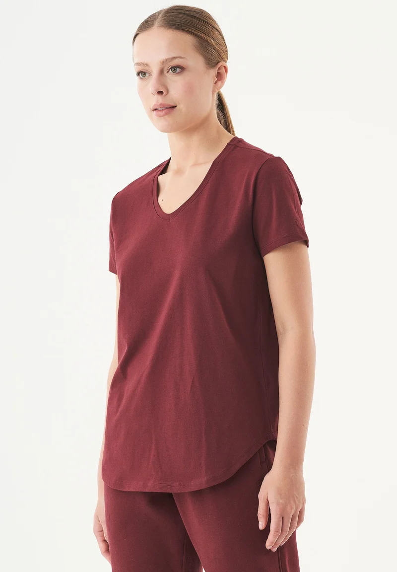 TUBA Basic T-Shirt aus Bio-Baumwolle mit V-Ausschnitt
