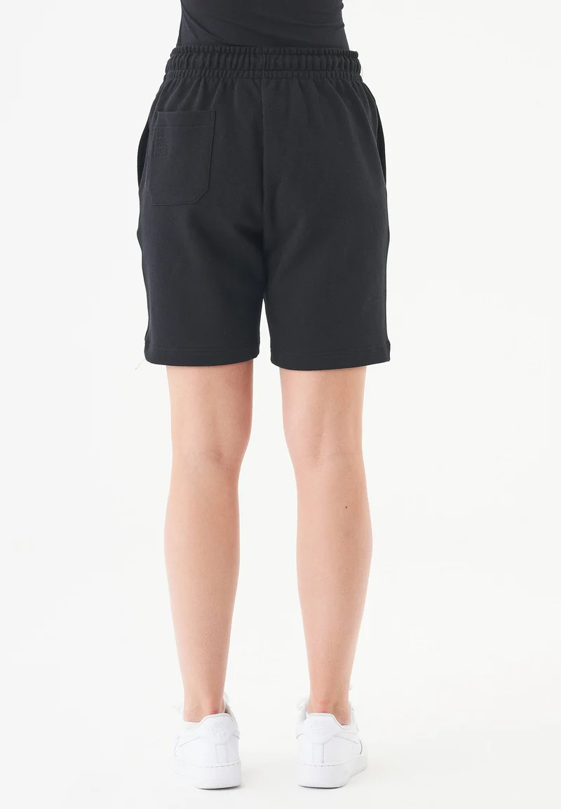 SHEYMA Sweatshorts aus Bio-Baumwolle