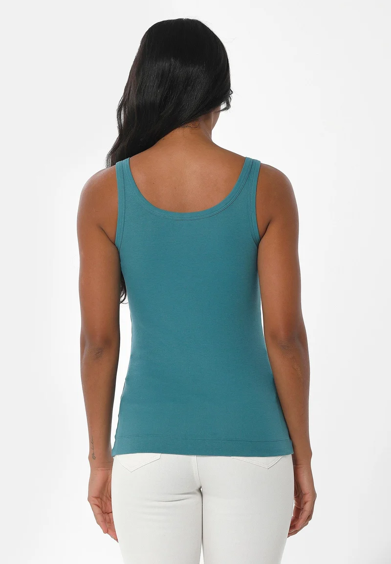 Geripptes Basic Top aus Bio-Baumwolle