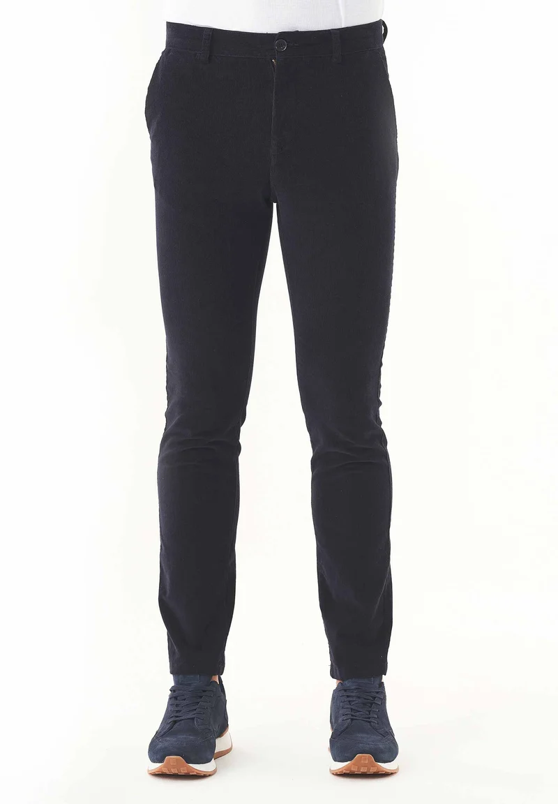 Slim Cordhose aus Bio-Baumwolle