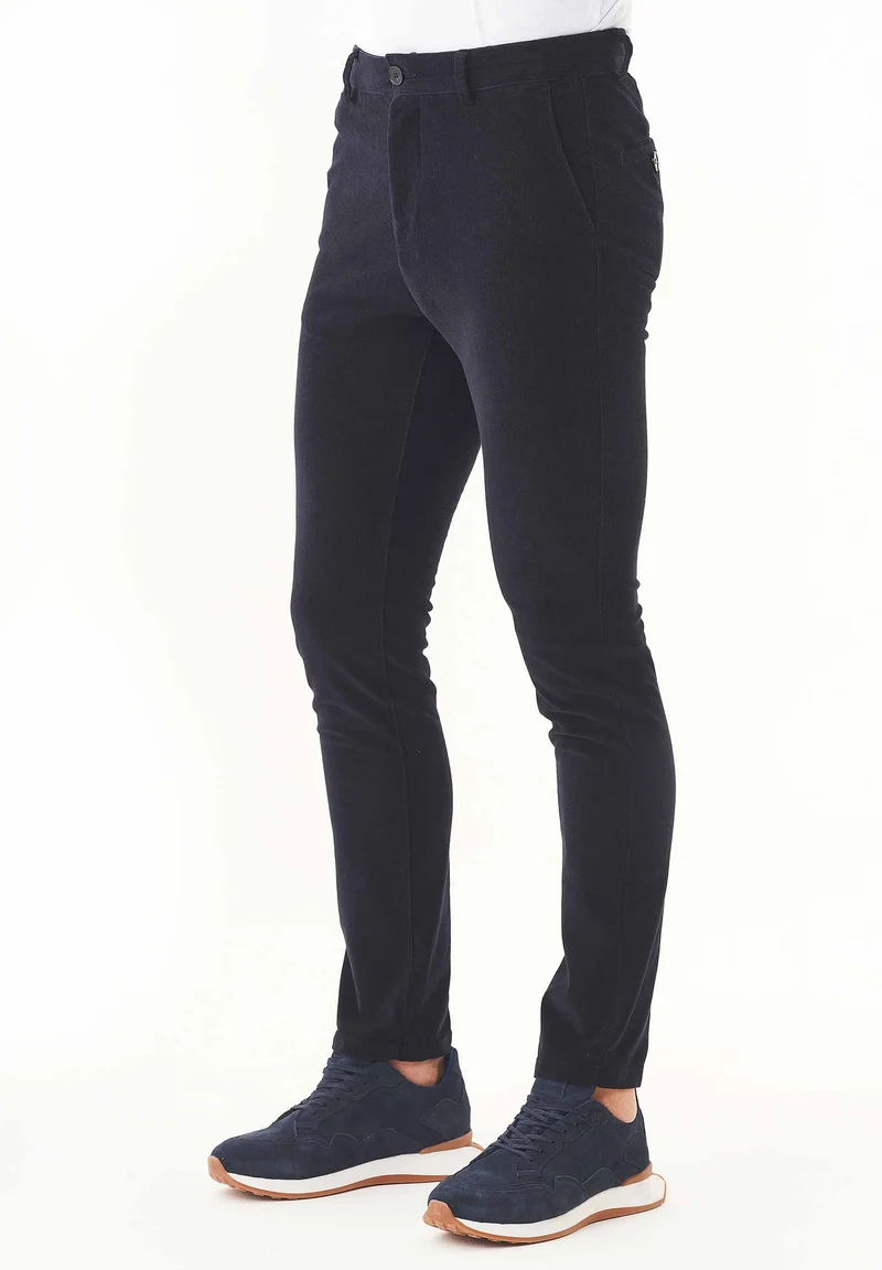 Slim Cordhose aus Bio-Baumwolle