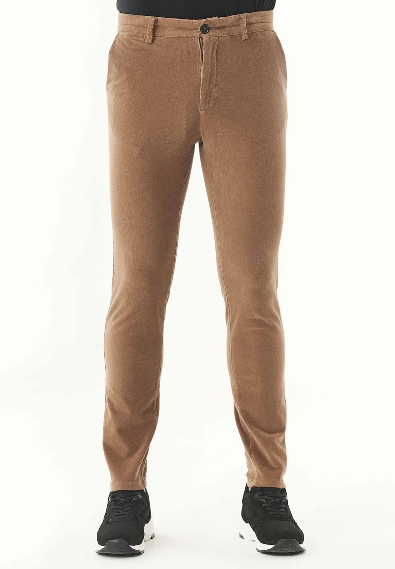 Slim Cordhose aus Bio-Baumwolle