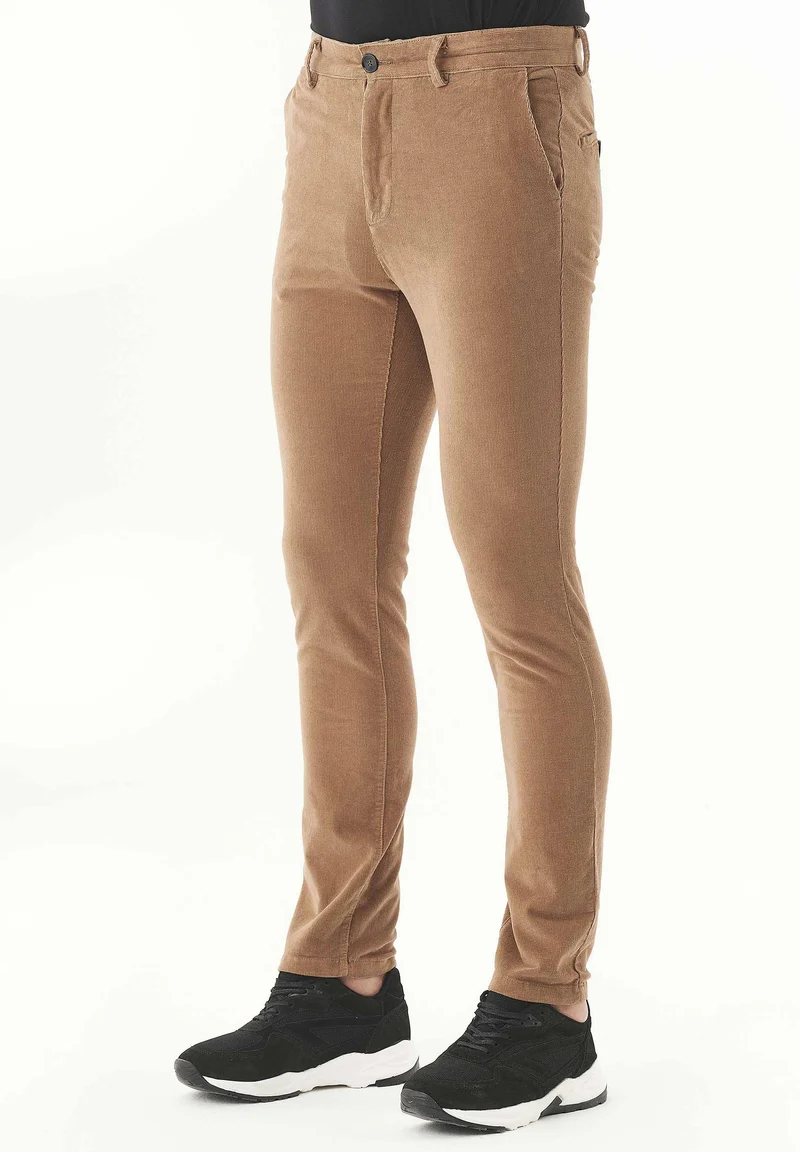 Slim Cordhose aus Bio-Baumwolle