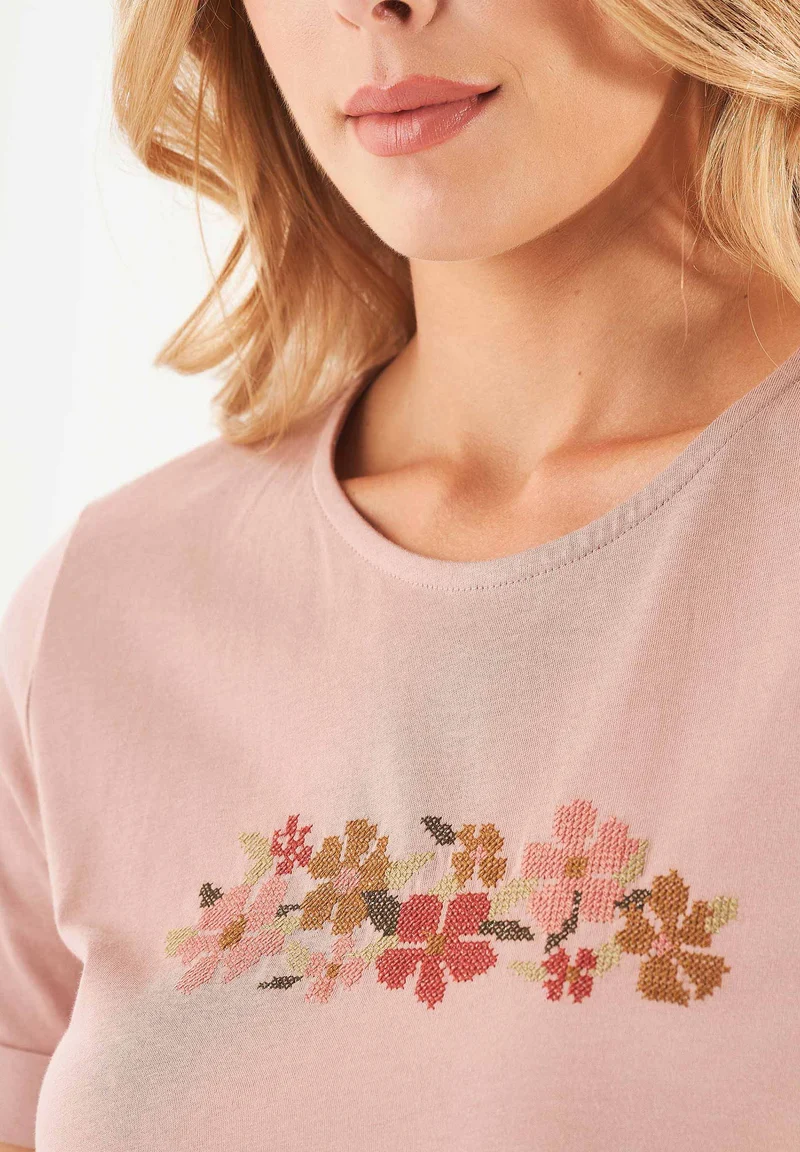 T-Shirt aus Bio-Baumwolle mit Blumen-Stickerei