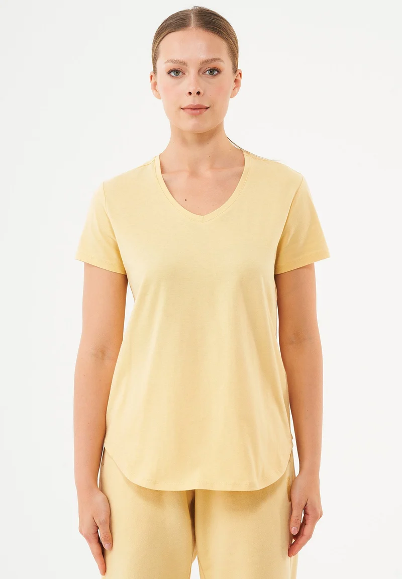 TUBA Basic T-Shirt aus Bio-Baumwolle mit V-Ausschnitt