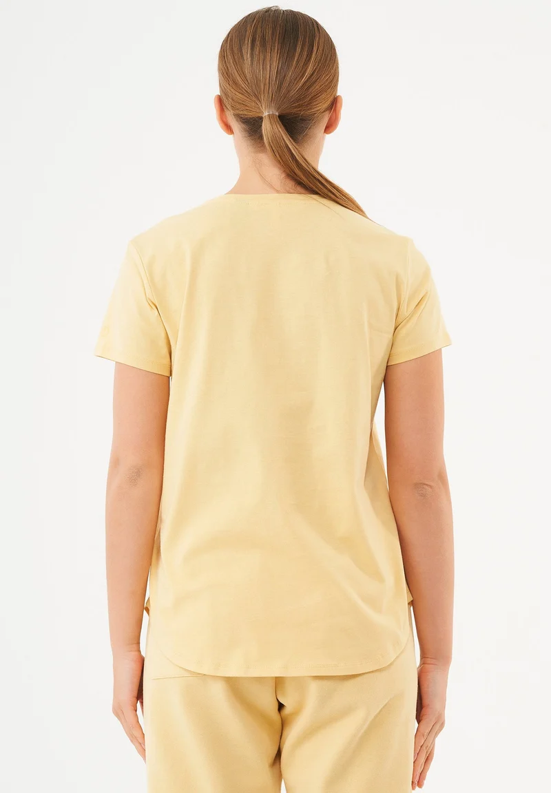 TUBA Basic T-Shirt aus Bio-Baumwolle mit V-Ausschnitt
