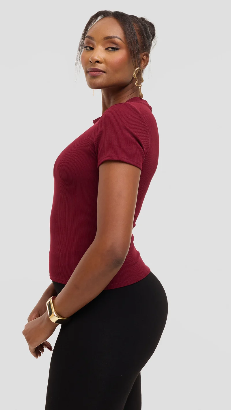 Vivo Studio Crew Neck Tee in Rib - Maroon