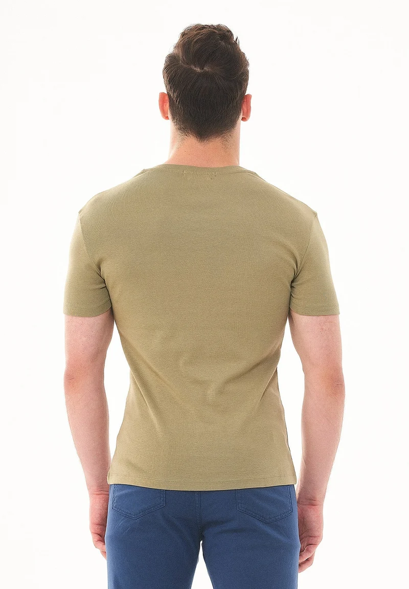 Geripptes T-Shirt aus Bio-Baumwolle mit V-Ausschnitt