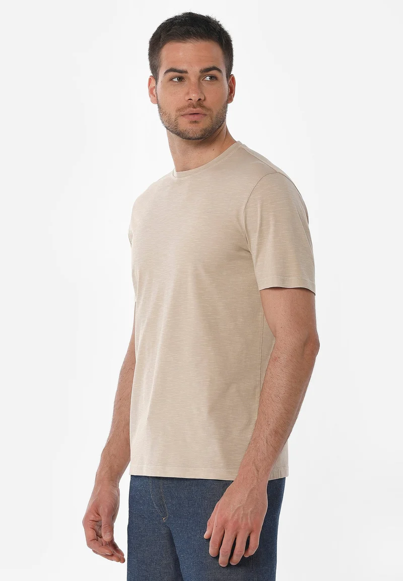 Natural Garment Dyed T-Shirt aus Bio-Baumwolle
