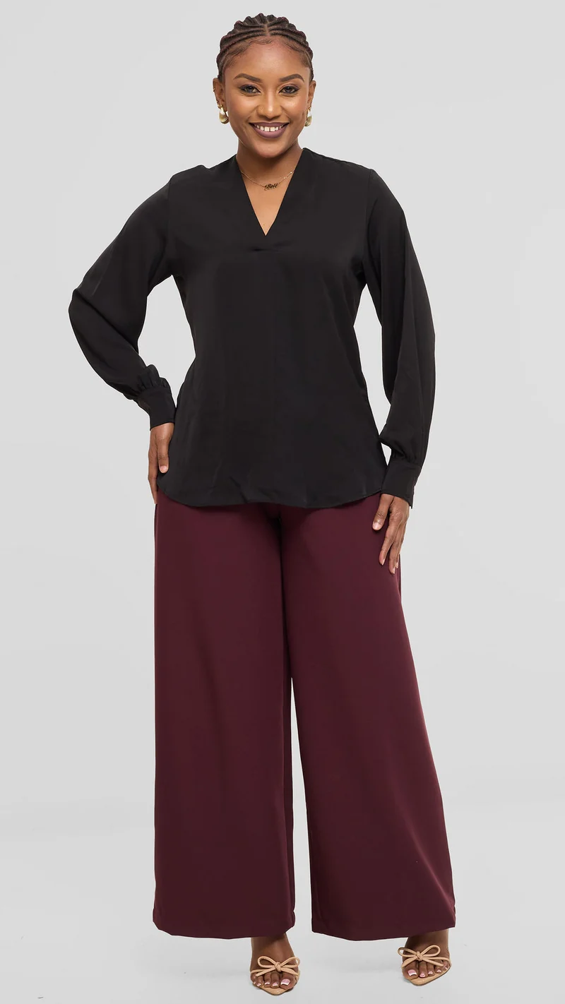 Vivo Ajani V-Neck Top in Crepe - Black