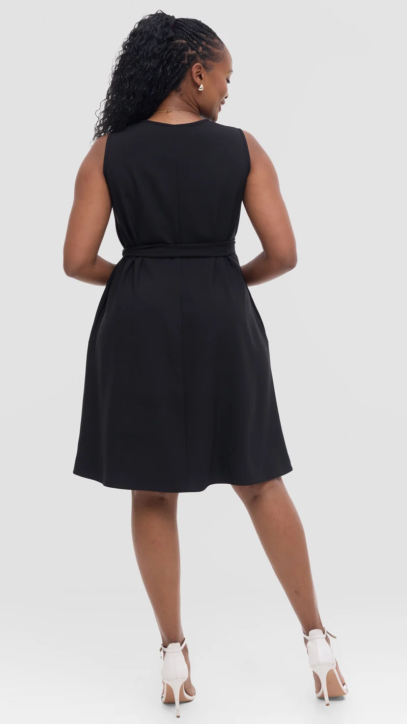 Vivo Niari Sleeveless Tent Dress in Crepe - Black
