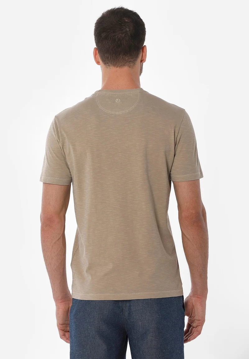 Natural Garment Dyed T-Shirt aus Bio-Baumwolle