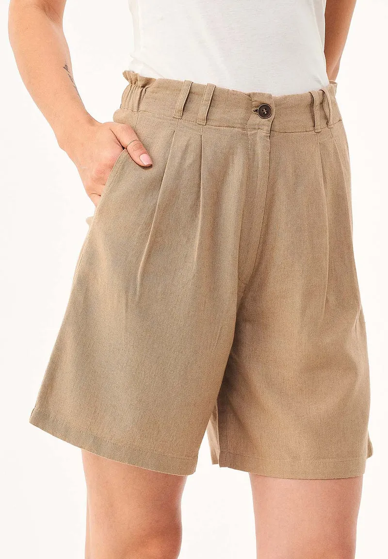 Shorts aus LENZING™ ECOVERO™ und Leinen