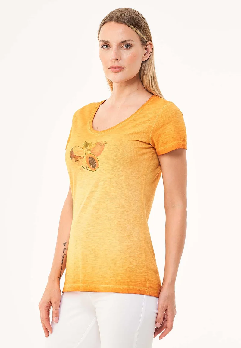 Garment Dyed T-Shirt aus Bio-Baumwolle mit Frucht-Print