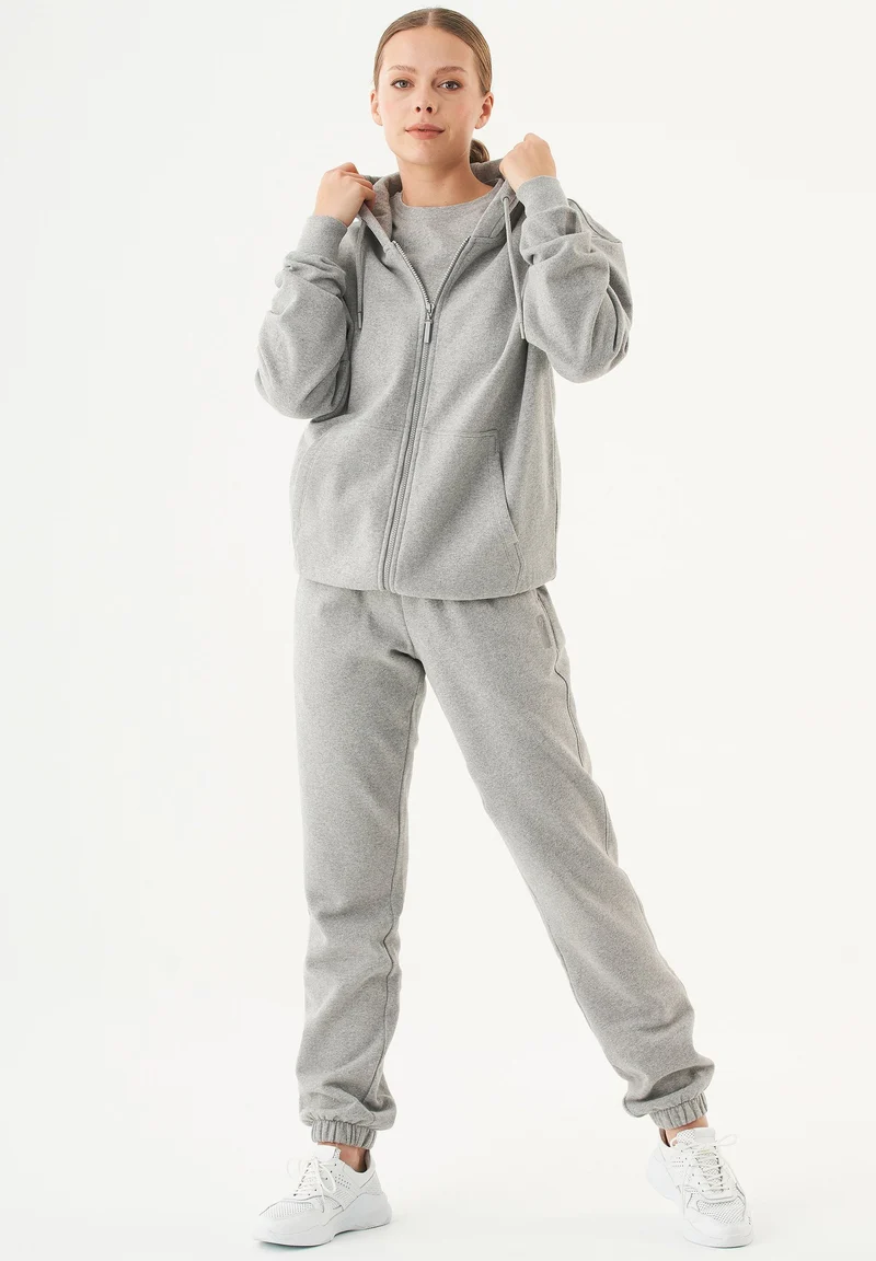 JUNDA Unisex Soft Touch Sweatjacke aus Bio-Baumwolle