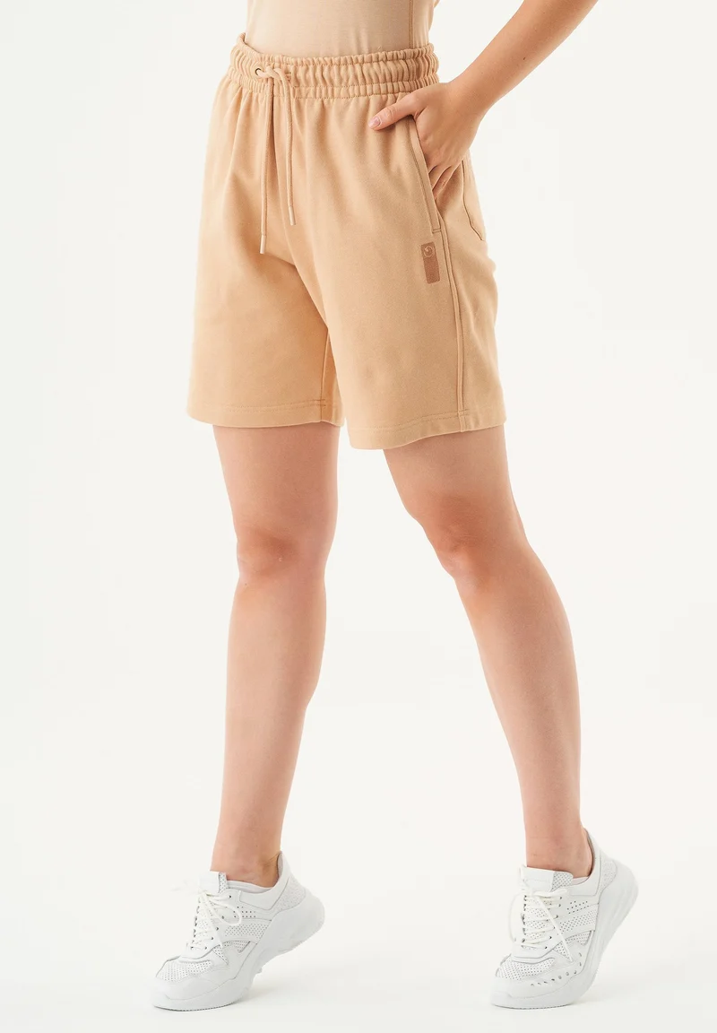 SHEYMA Sweatshorts aus Bio-Baumwolle