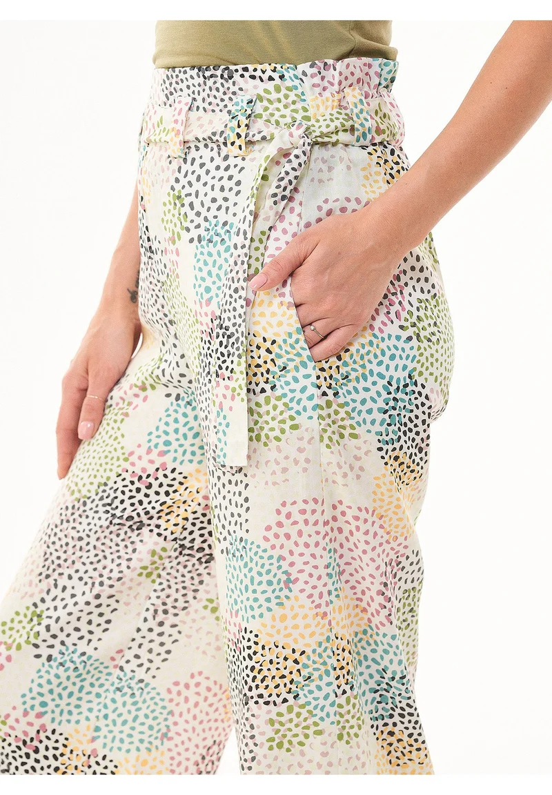 Hose aus TENCEL™ Lyocell mit Allover-Print