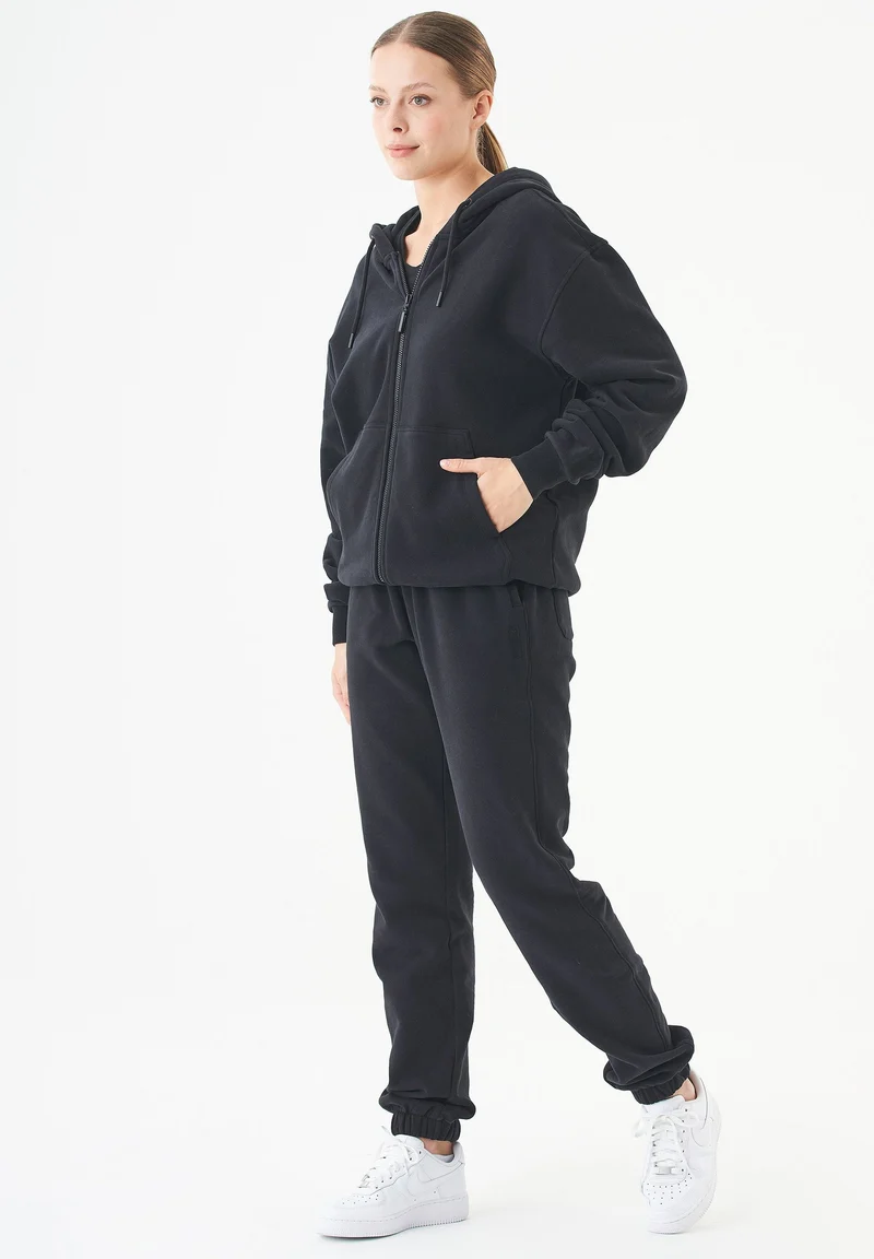 JUNDA Unisex Soft Touch Sweatjacke aus Bio-Baumwolle