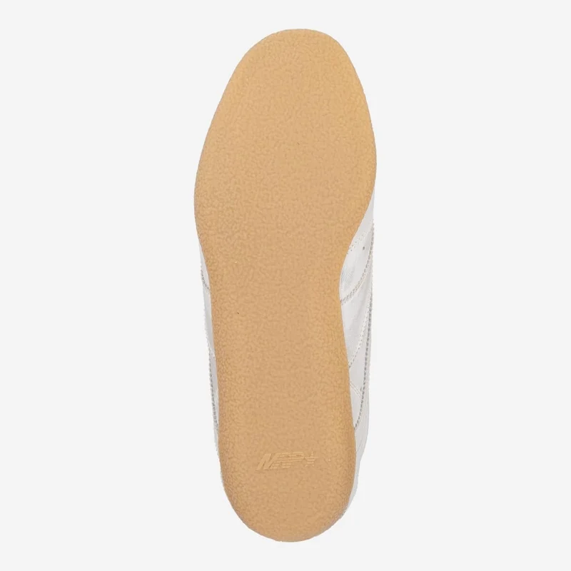 Sneaker mit Kirschen