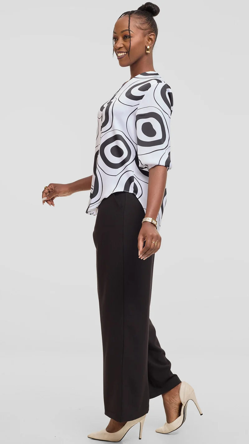 Vivo Dua Shirt in Textured Satin - Off White / Black Laisa Print