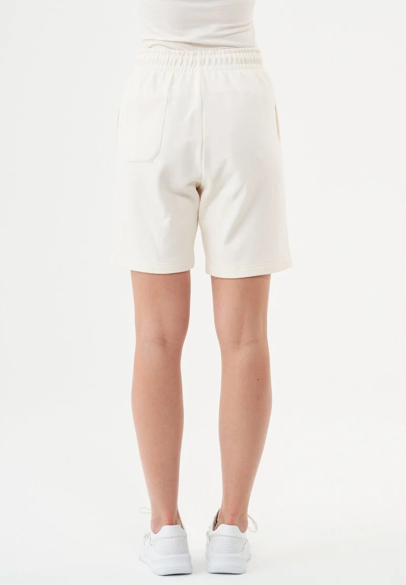 SHEYMA Sweatshorts aus Bio-Baumwolle