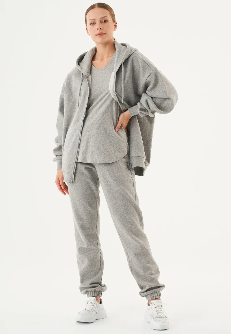 JALE Soft Touch Sweatjacke aus Bio-Baumwolle
