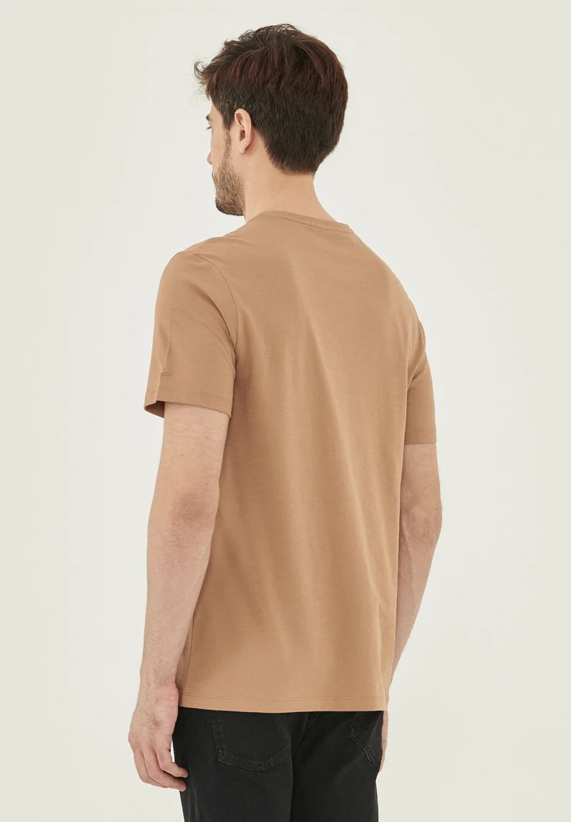 Basic T-Shirt aus Bio-Baumwolle