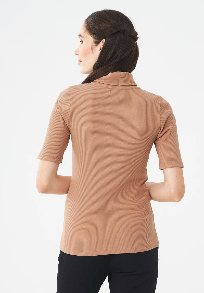 Rollkragenshirt aus Bio-Baumwolle