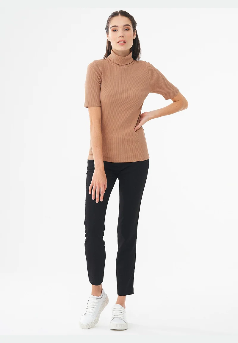 Rollkragenshirt aus Bio-Baumwolle
