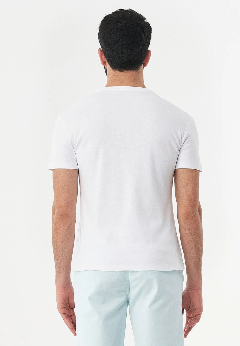 Geripptes T-Shirt aus Bio-Baumwolle mit V-Ausschnitt