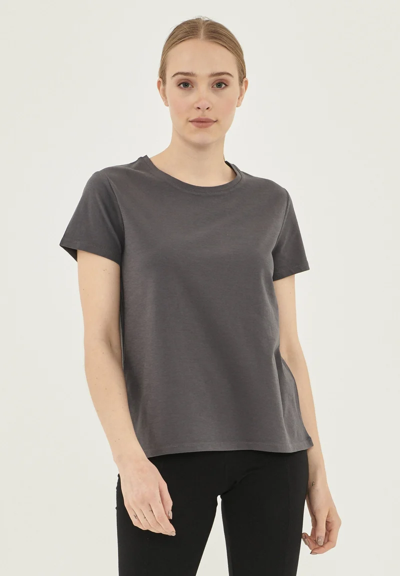Basic T-Shirt aus Bio-Baumwolle