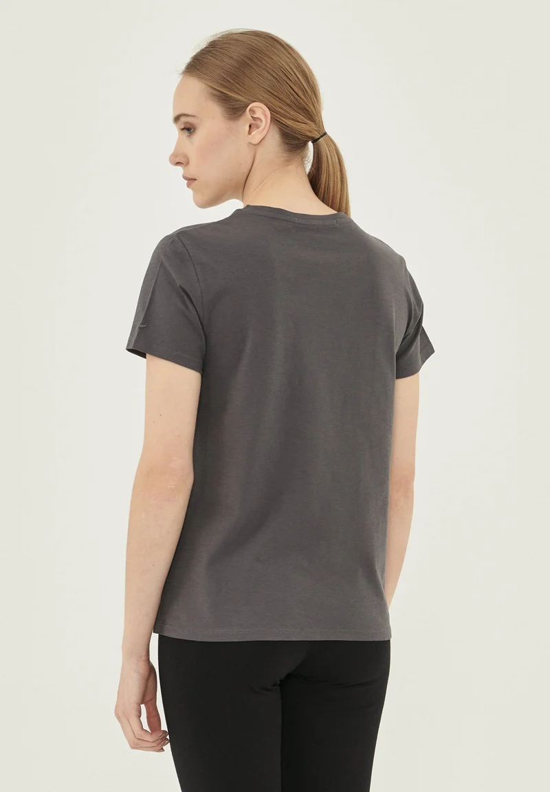 Basic T-Shirt aus Bio-Baumwolle