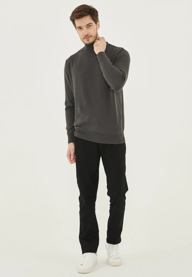 Rollkragenpullover aus Bio-Baumwolle