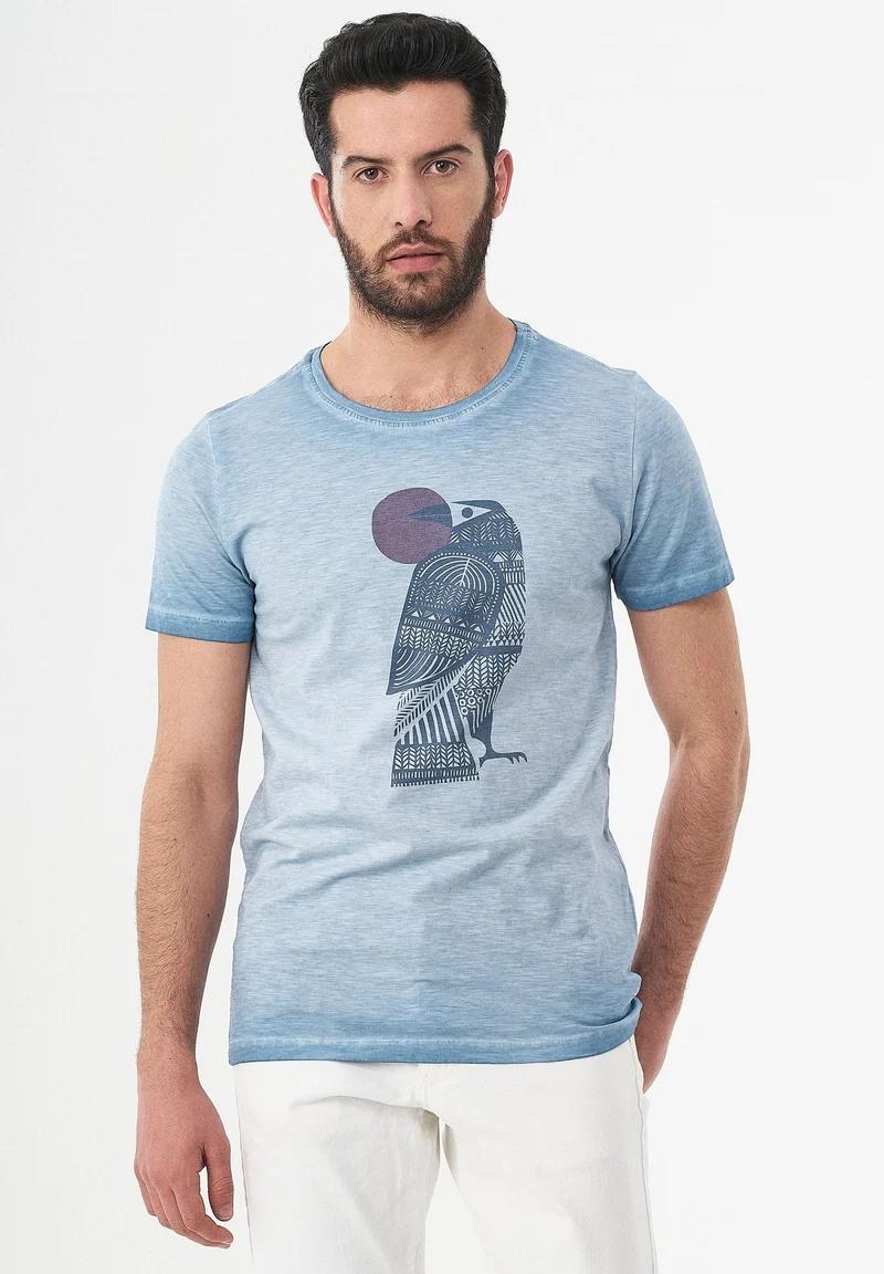 Garment Dyed T-Shirt aus Bio-Baumwolle mit Print