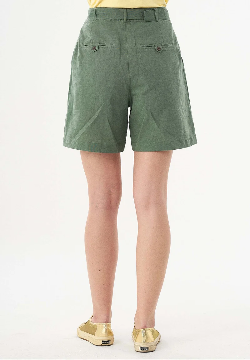 Shorts aus Leinengemisch mit Bindegürtel