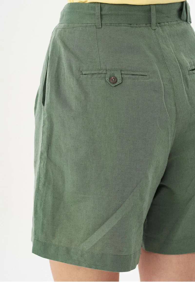 Shorts aus Leinengemisch mit Bindegürtel