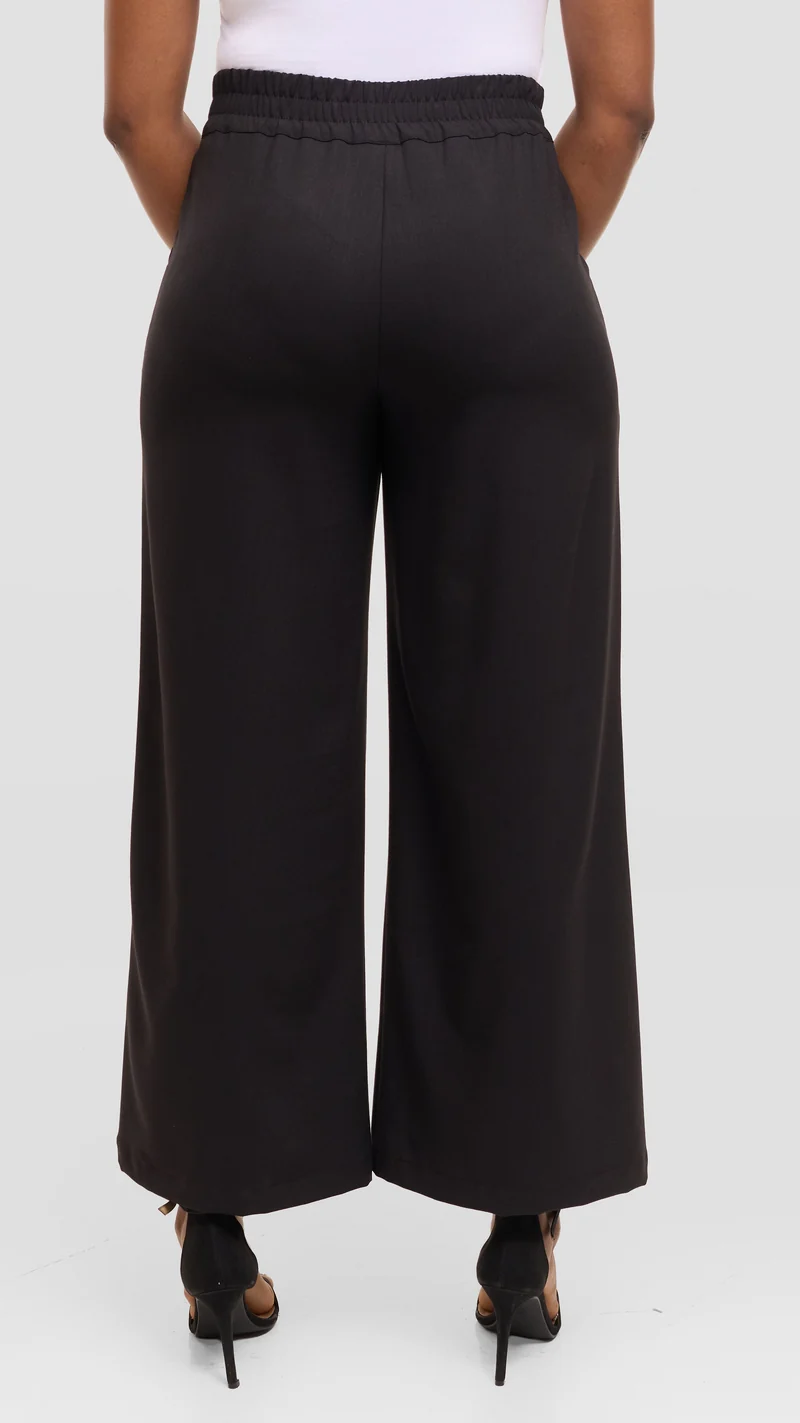 Vivo Pintuck Waist Pants in Crepe - Black