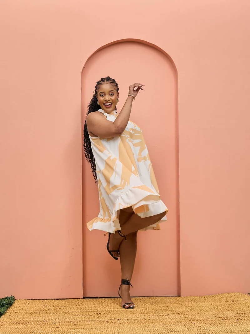 Vivo Beali Baby Doll Dress - Off White / Gold Lea Print