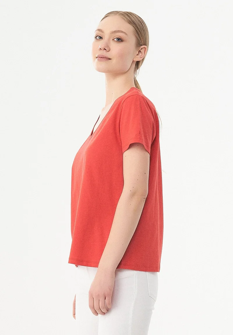 Basic T-Shirt aus Bio-Baumwolle mit V-Ausschnitt