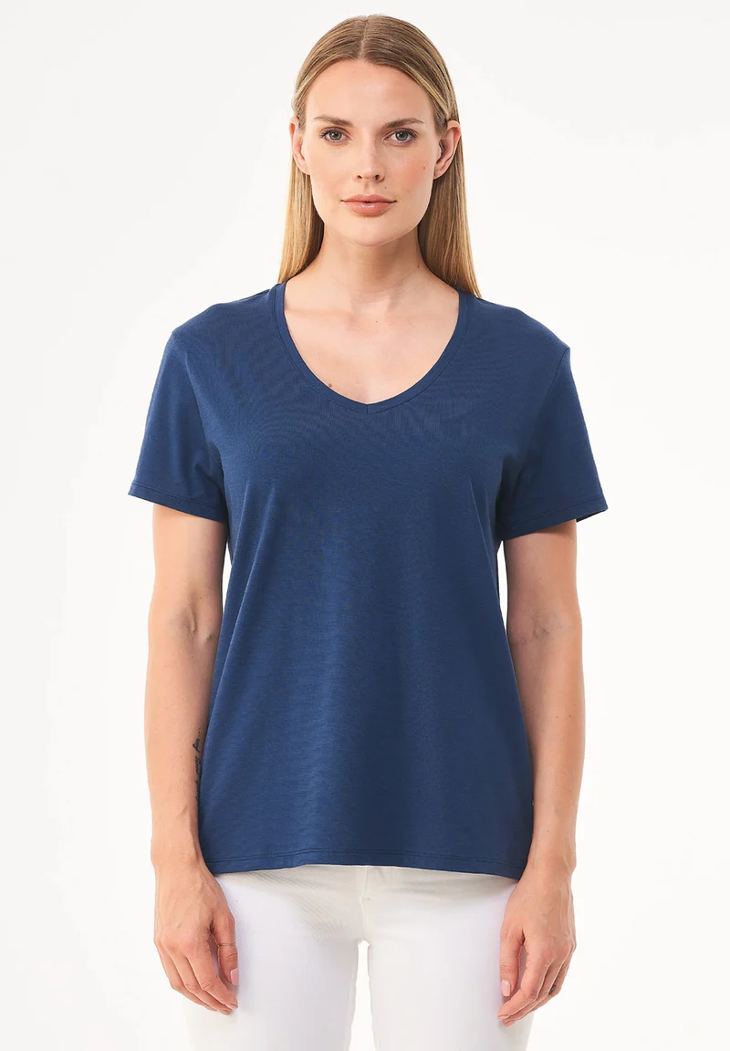 Basic T-Shirt aus Bio-Baumwolle mit V-Ausschnitt