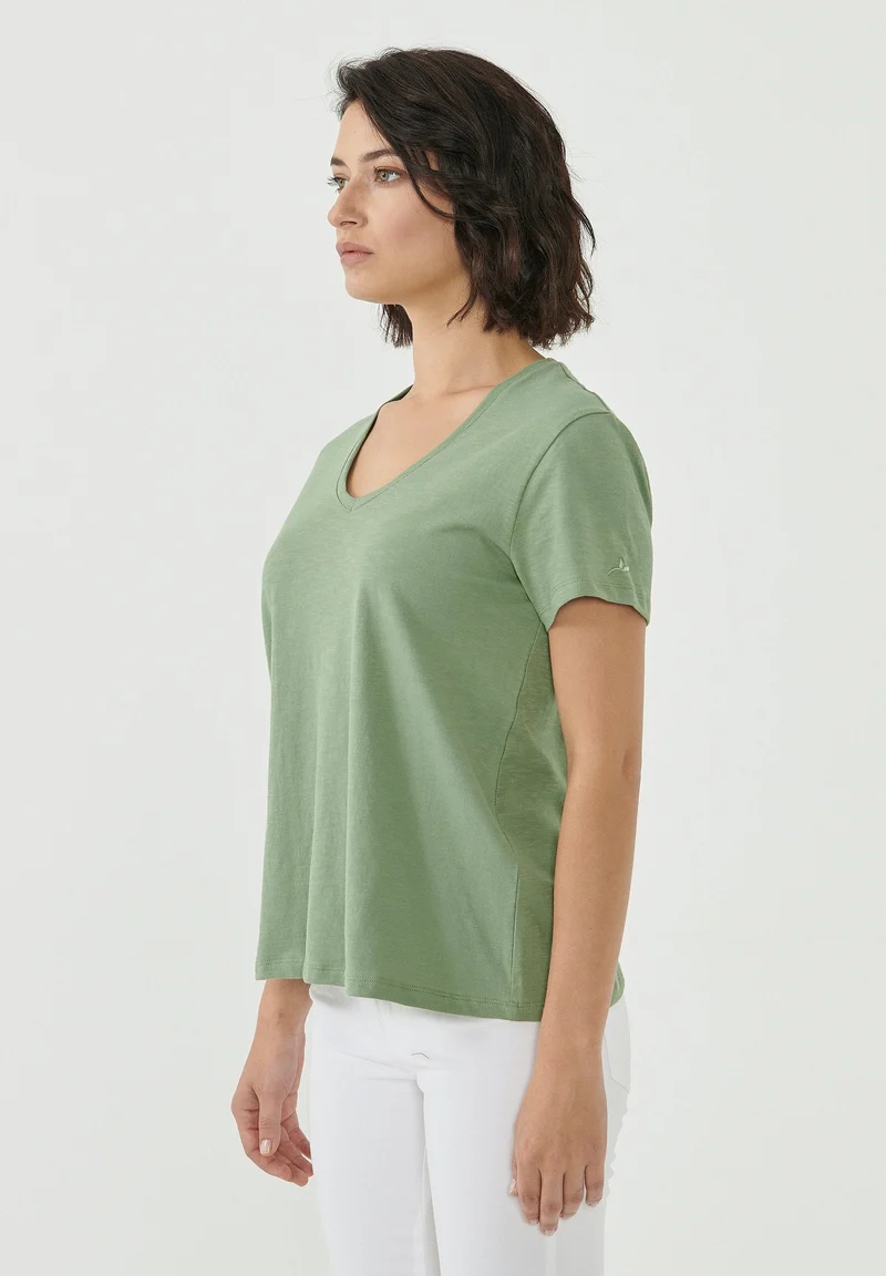 Basic T-Shirt aus Bio-Baumwolle mit V-Ausschnitt