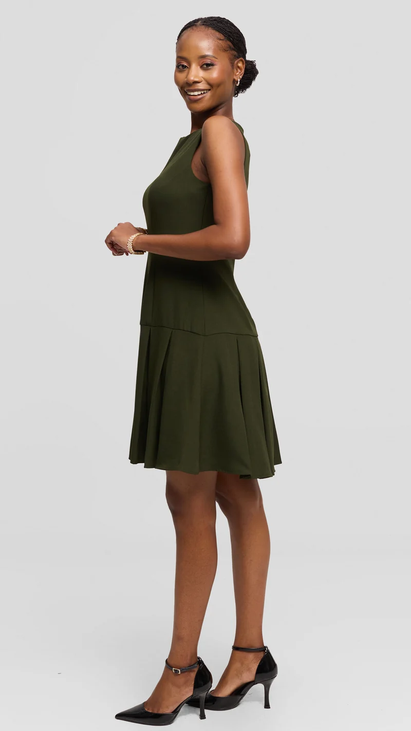 Vivo Niari Pleated Dress in Crepe - Hunters Green