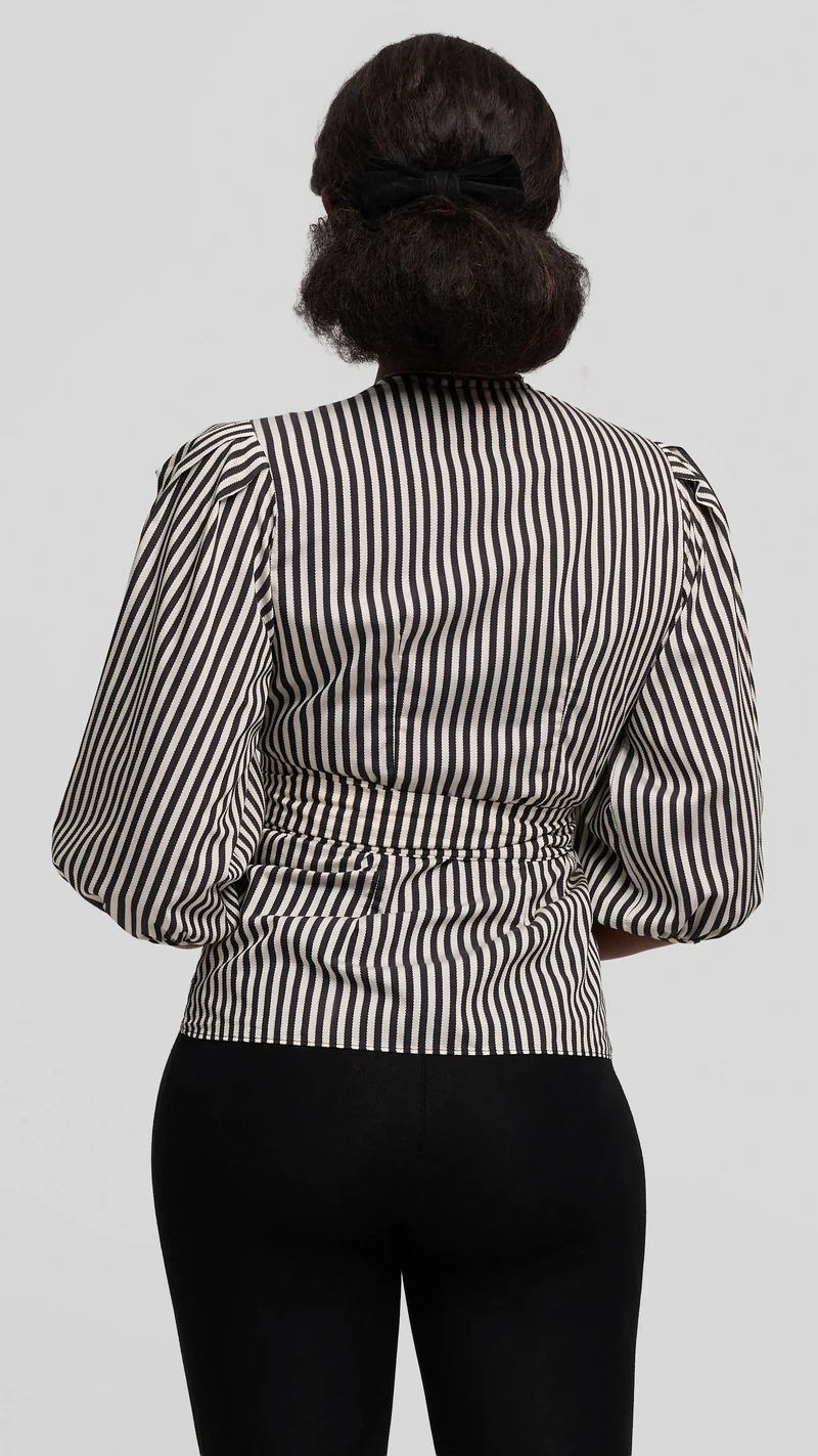 Vivo Wrap Top in Cotton - Black / White Print