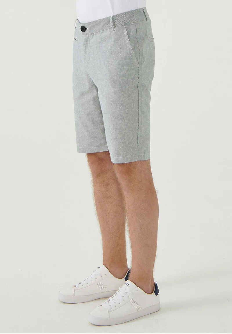 Slim Chino-Shorts aus Bio-Baumwolle mit Streifenmuster