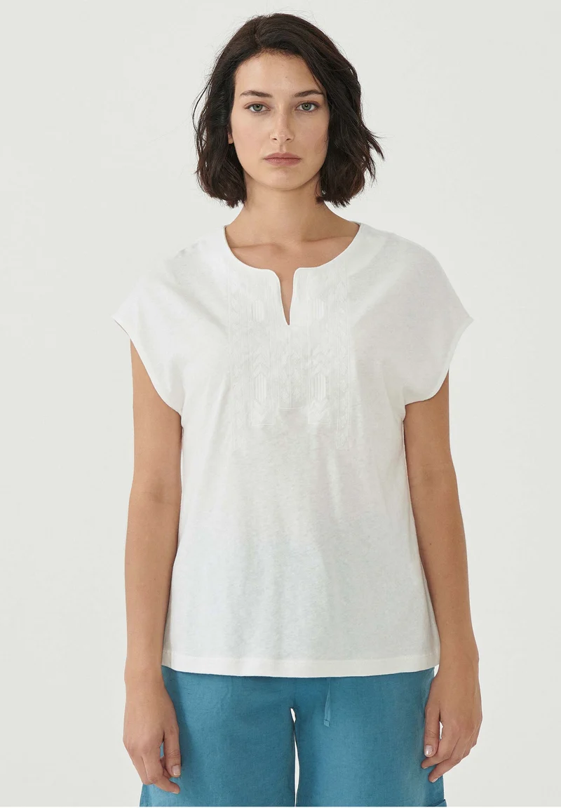 T-Shirt aus Leinengemisch mit Stickerei